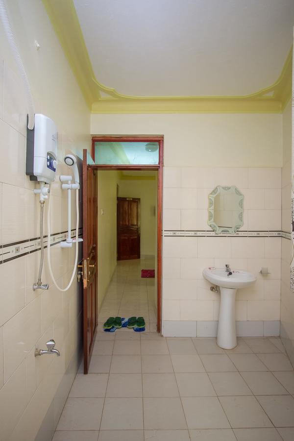 Heras Country Resort Kabale Exterior photo