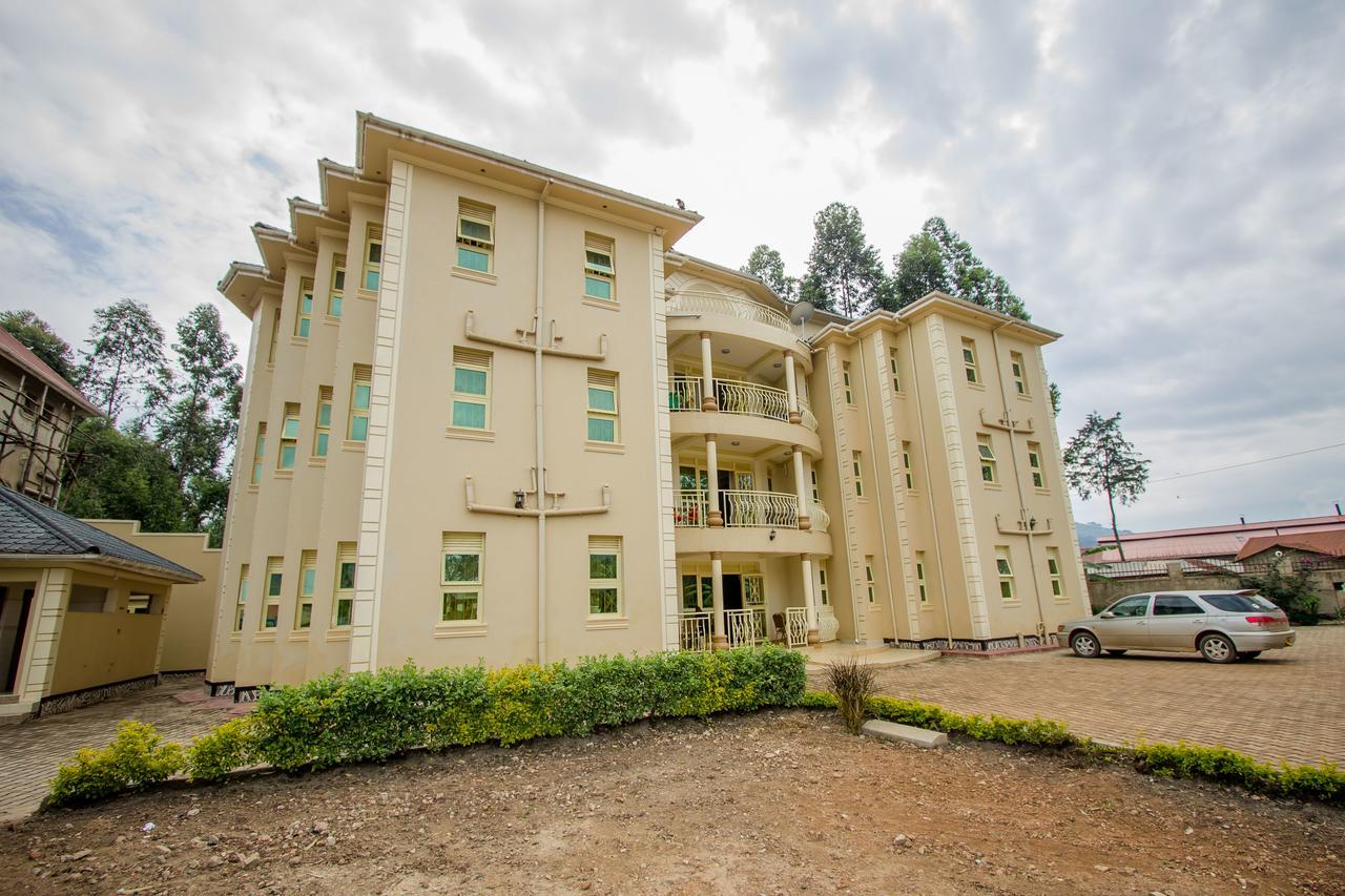 Heras Country Resort Kabale Exterior photo