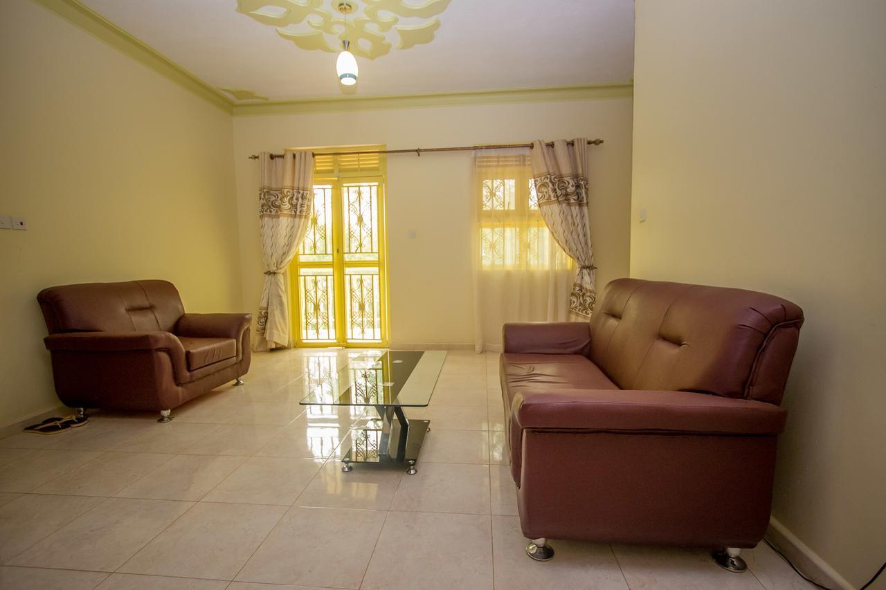 Heras Country Resort Kabale Exterior photo