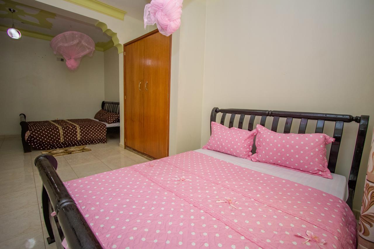 Heras Country Resort Kabale Exterior photo