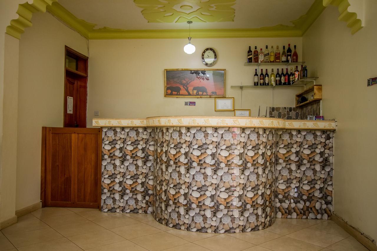 Heras Country Resort Kabale Exterior photo